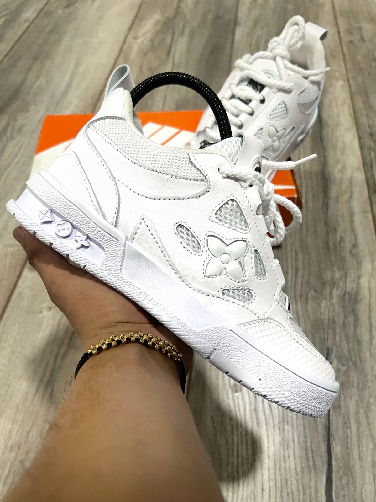 Louis Vuitton Caucho Blanco V.085009